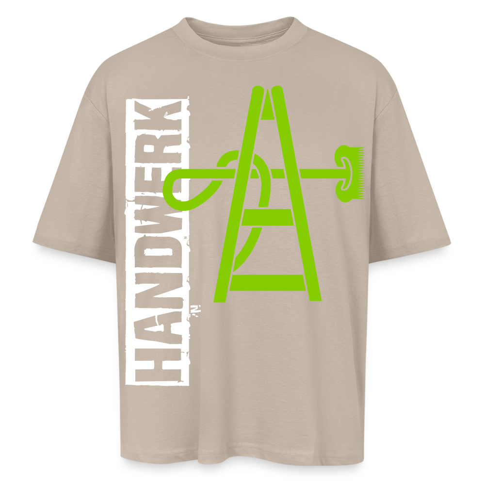 Oversized Unisex T-Shirt "Gebäudereiniger" - Sahara