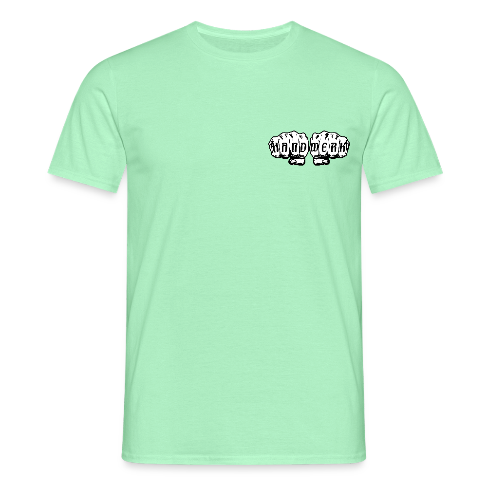 Unisex T-Shirt "Hausmeister" von Spreadconnect in militargrün, Männer T-Shirt mit casual Passform und Druck.