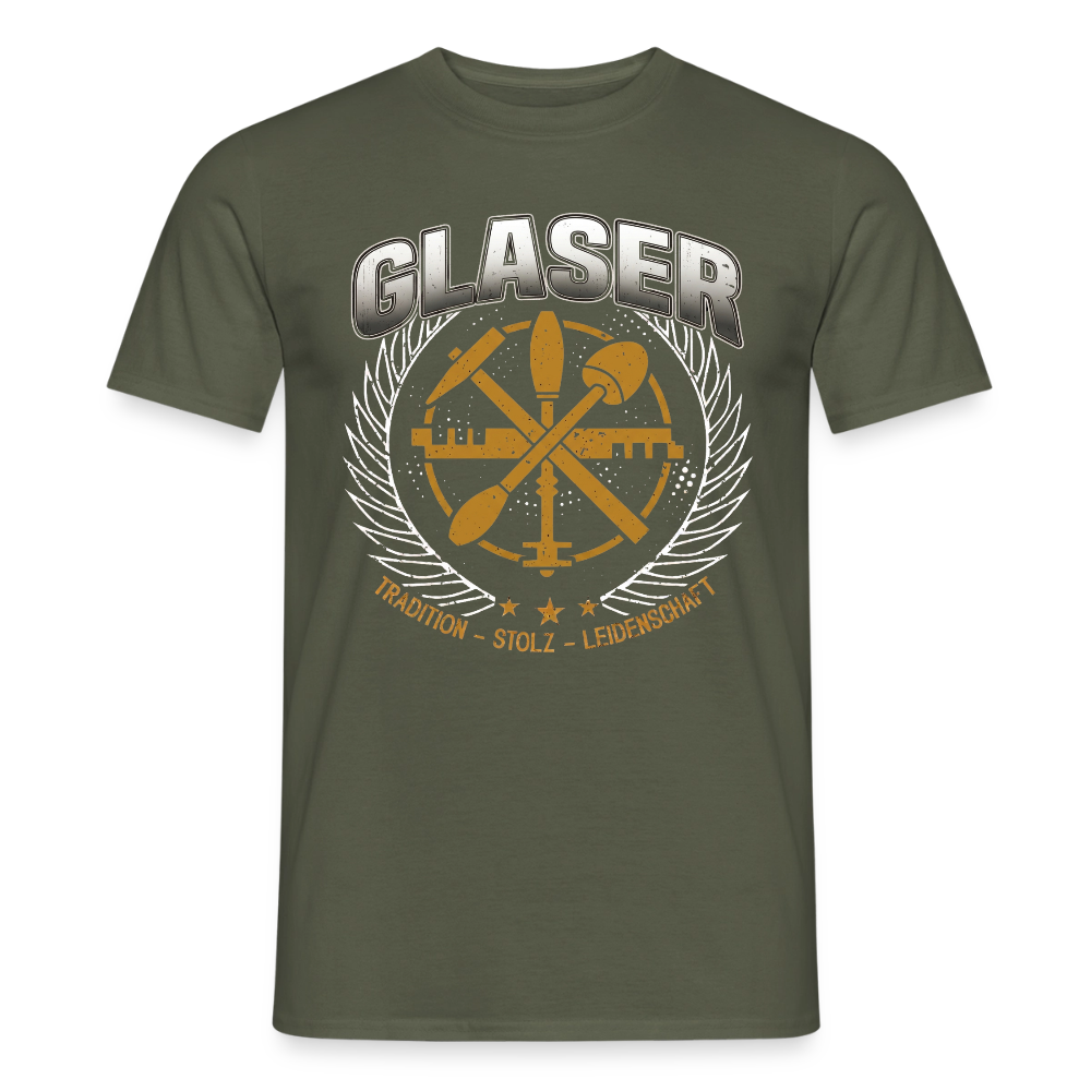 Unisex T-Shirt von Glaser, Tradition, mit einfachem Design, getragen von einem Mann, aus weichem Stoff, auf weißem Hintergrund.