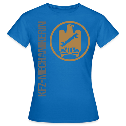 Frauen T-Shirt "KFZ-Mechanikerin" von Spreadconnect, bequemer Schnitt, mit mechanischem Design, auf weißem Hintergrund.