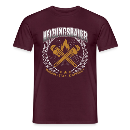 Unisex Heizungsbauer T-Shirt von Spreadconnect, bequemes Männer T-Shirt mit Traditionsdesign, auf weißem Hintergrund sichtbar.