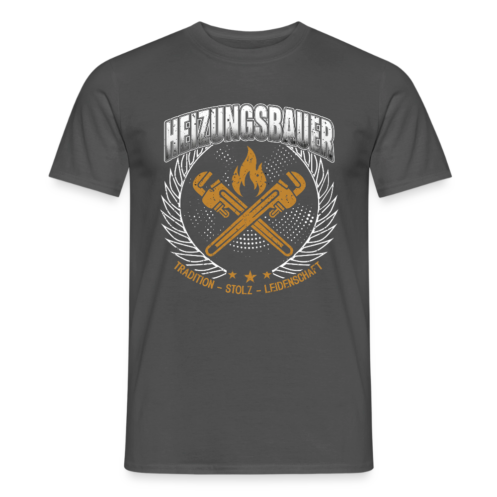 Unisex Heizungsbauer T-Shirt von Spreadconnect, Männer T-Shirt mit traditionellem Design, weiße Baumwoll-Textur, auf heller Oberfläche.