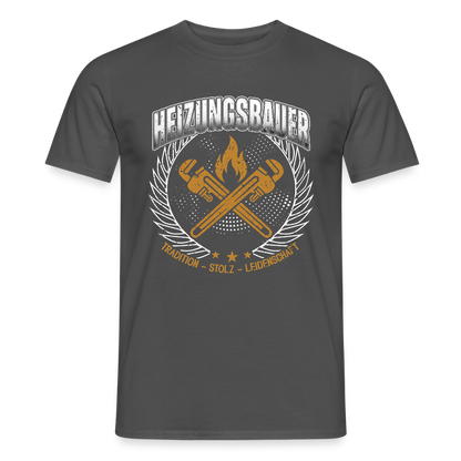 Unisex Heizungsbauer T-Shirt von Spreadconnect, Männer T-Shirt mit traditionellem Design, weiße Baumwoll-Textur, auf heller Oberfläche.