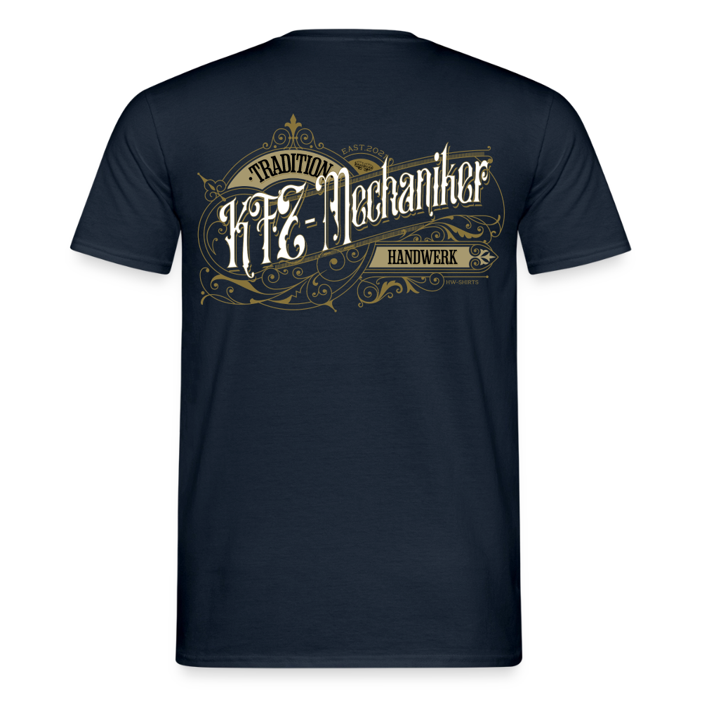Unisex T-Shirt "KFZ-Mechaniker"-Nostalgie von Spreadconnect, Männer T-Shirt mit vintage Auto-Design und Mechaniker-Motiv.