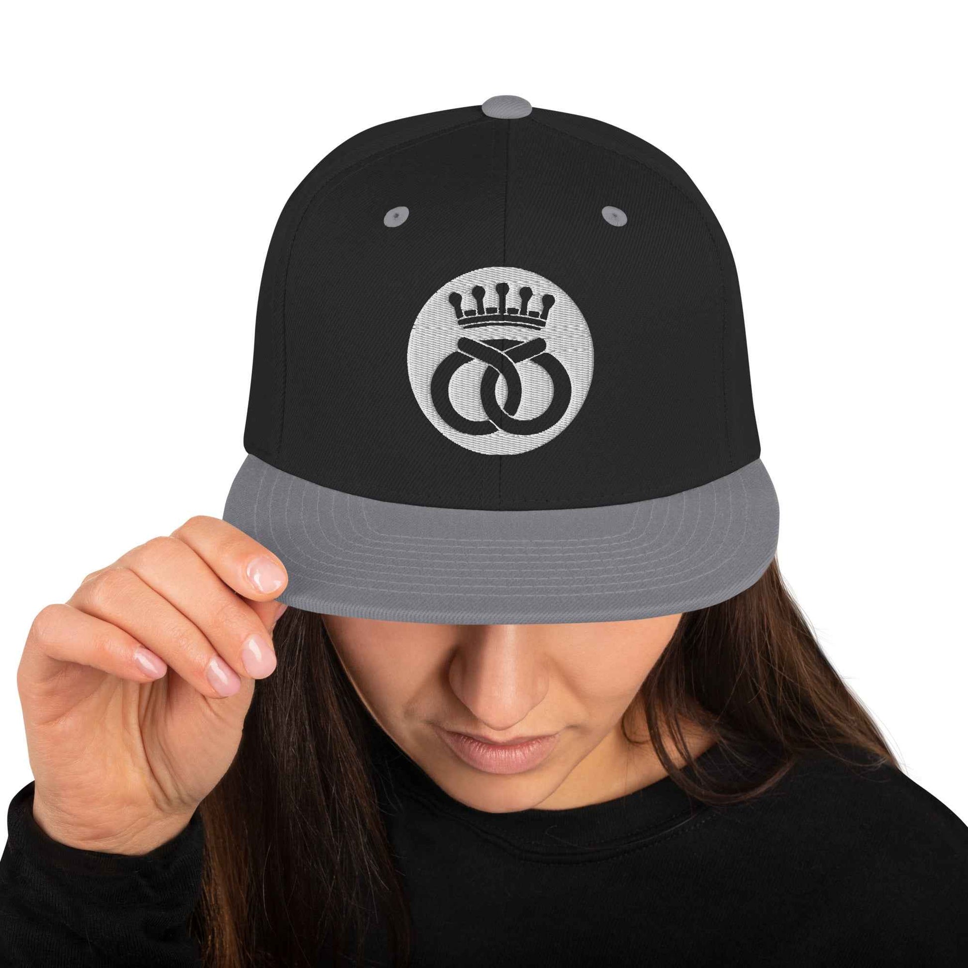 Snapback-Cap "Bäcker" bestickt Schwarz Silber