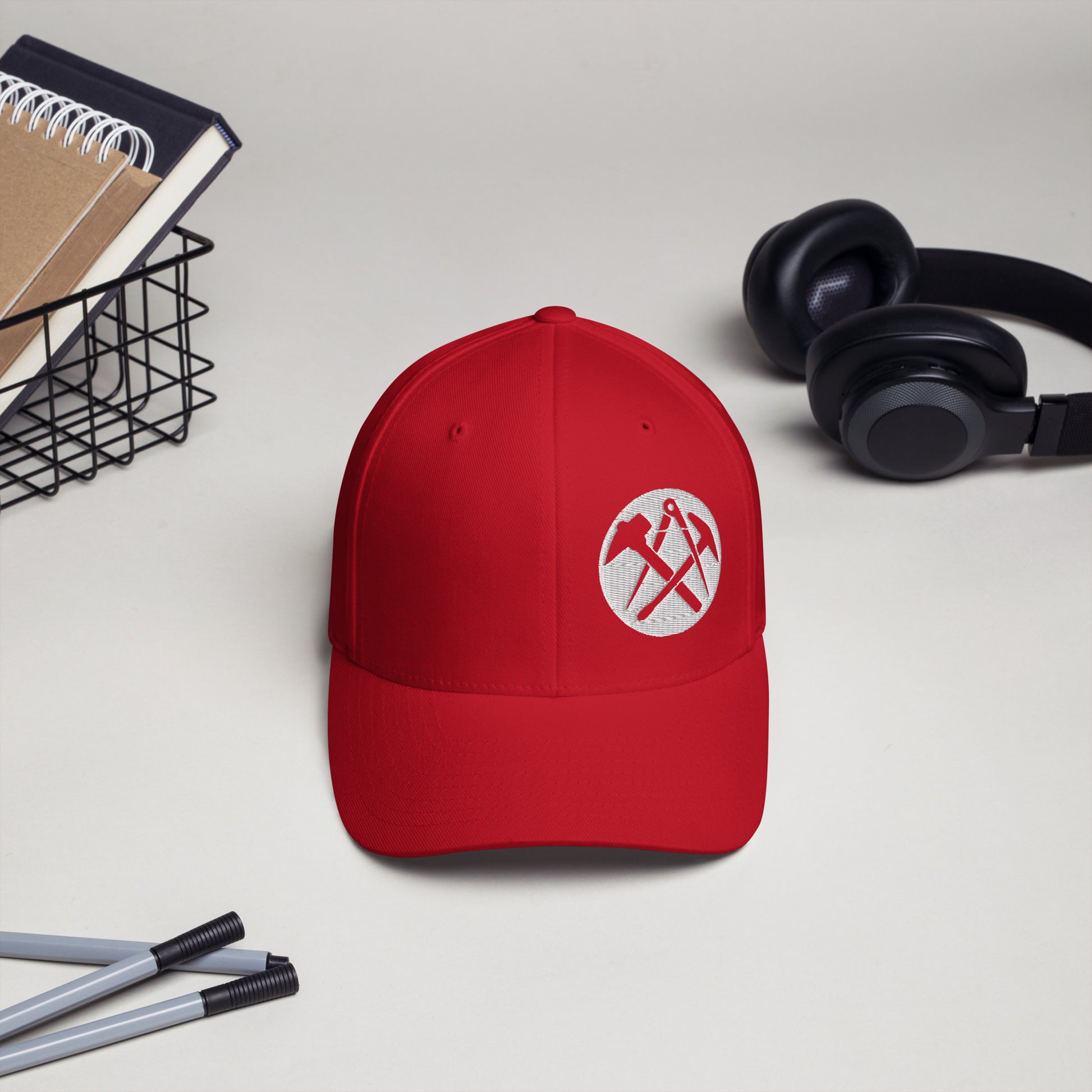 Cord-Cap "Dachdecker" (bestickt) Rot