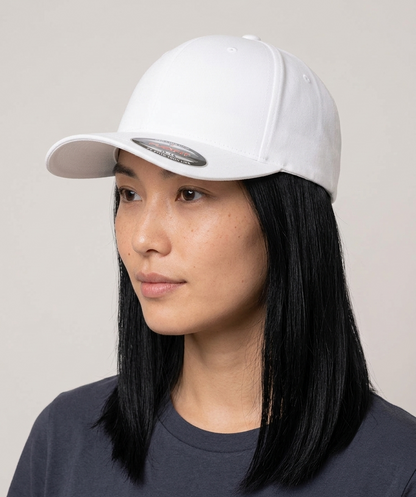 Classic Flexfit Cap mit deinem Logo/Design Weiß Flexfit Cap {{ color }}