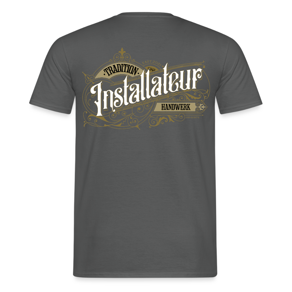 Unisex T-Shirt "Installateur" Nostalgie Handwerk Anthrazit Männer T-Shirt {{ color }}
